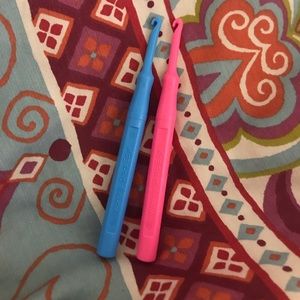 Brand New! Rainbow loom bracelet making hooks.